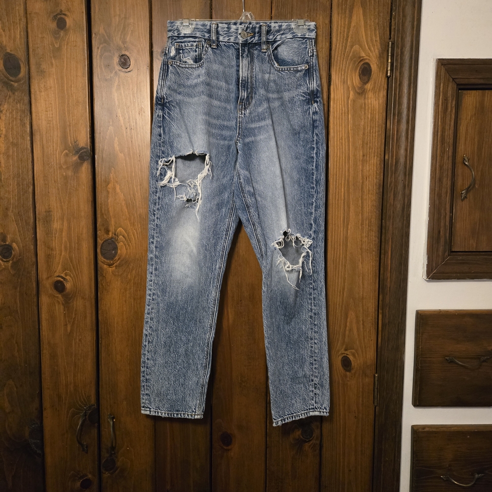 American Eagle Outfitters Women's Distressed Blue Jeans